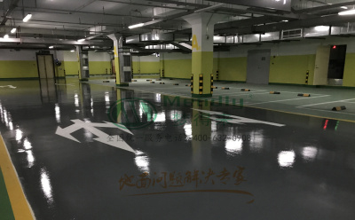 ‌旧地面翻新方案：富蕴环氧地坪涂层覆盖混凝土裂缝修复技术