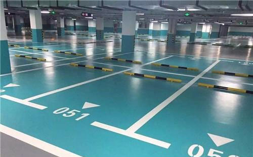富蕴富蕴环氧地坪中涂：构筑坚固地面的关键环节